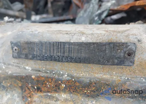 2005 Chevrolet Silverado 1500 Ls из США, поврежденный, VIN 1GCEC19T05Z320227